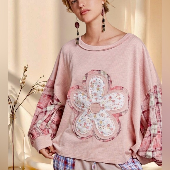 POL Pink Daisy Flower Top | Bohemian Shirt with Plaid Sleeves - Picture 6 of 7